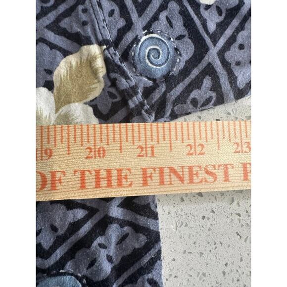 Made in Hawaii, USA - Hibiscus Hawaiian Aloha Shirt Size Medium - Picture 4 of 4